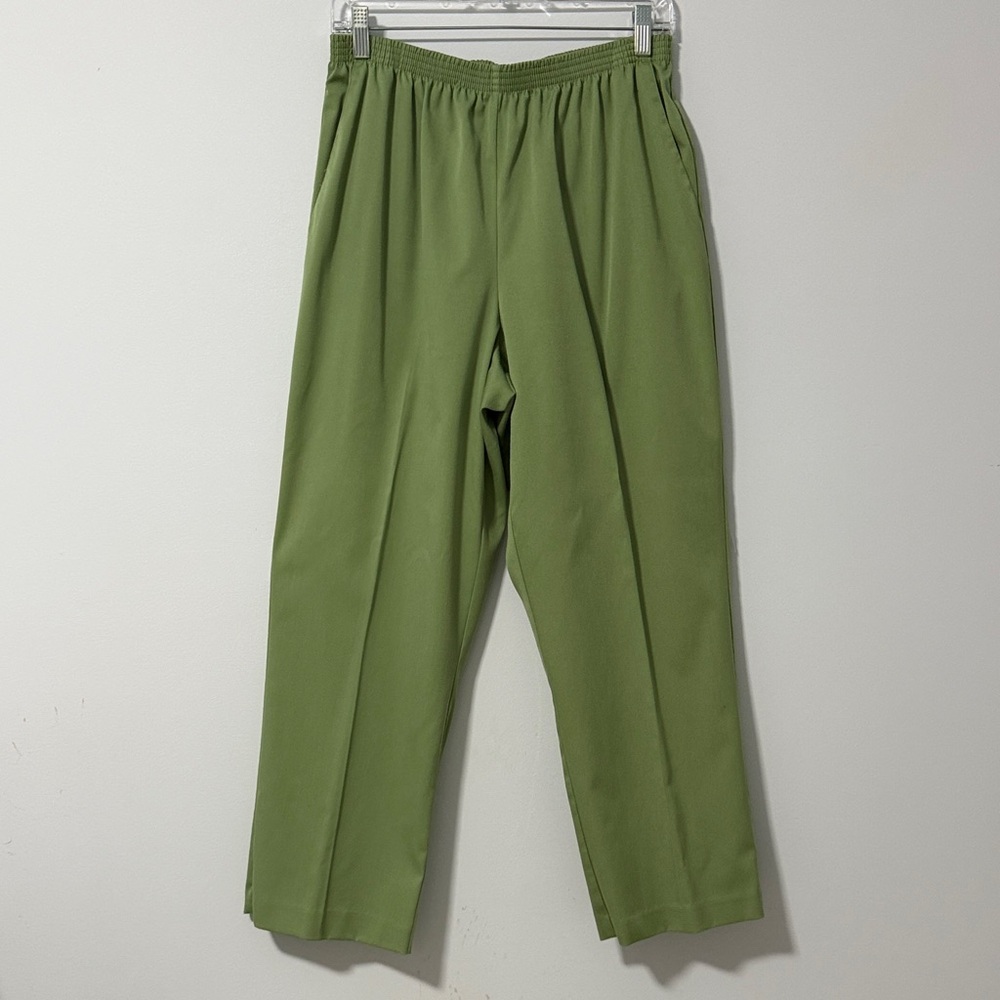 Alfred Dunner Women’s Sage Green Pull-On Pants SZ14.